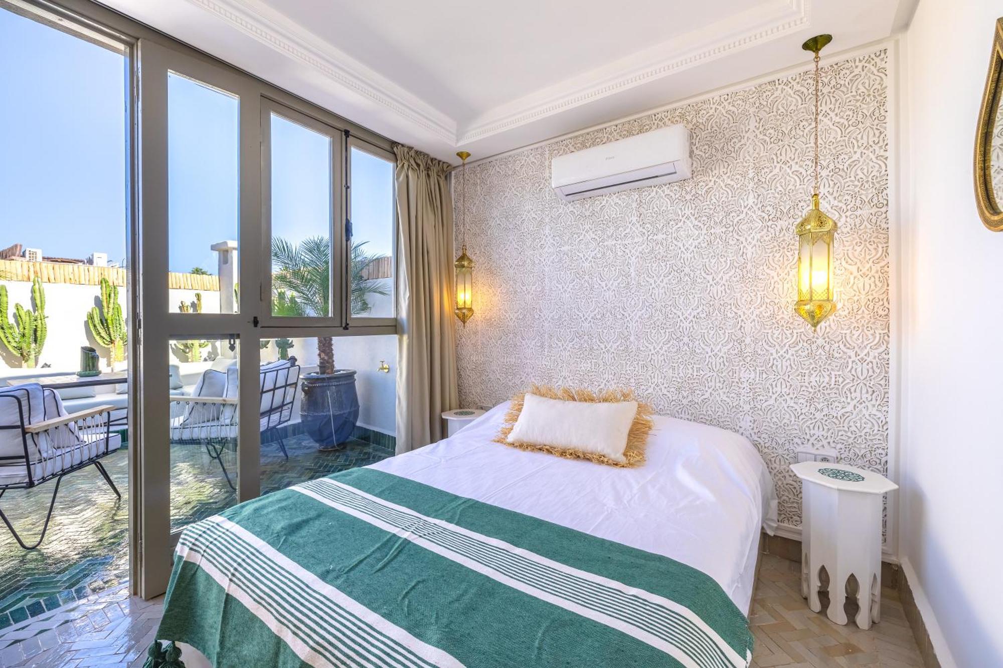 Riad Zahra Bed And Breakfast Маракеш Екстериор снимка